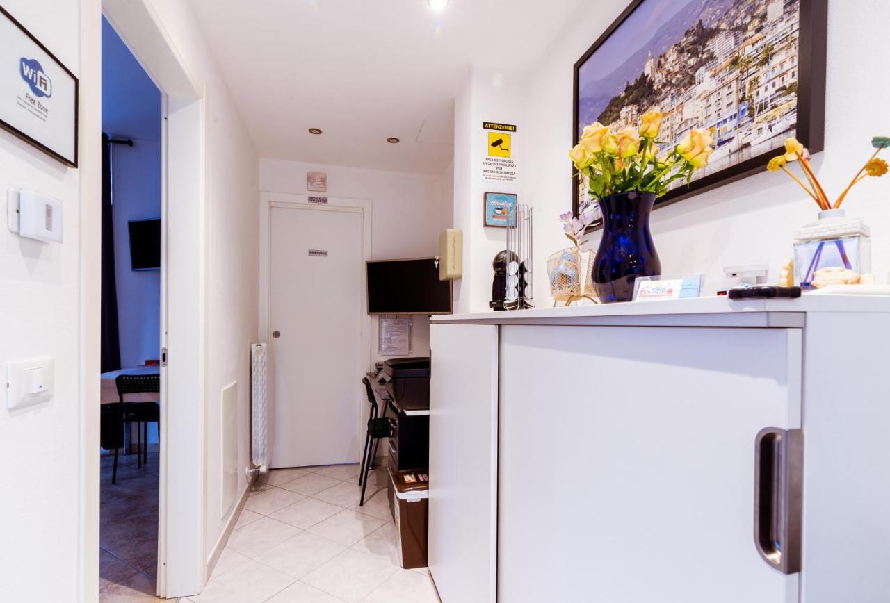 "6 In Centro" Guest House Сан Ремо Екстериор снимка